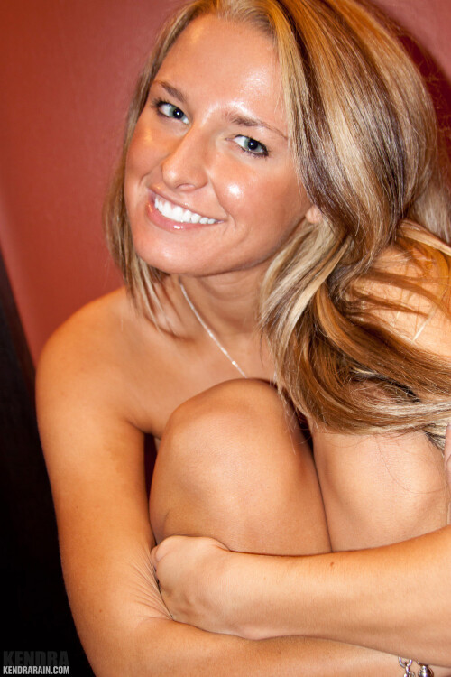 KendraBathrromFlash0062-lg.jpg