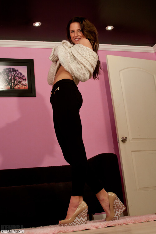 KendraCreamSweater0024-lg.jpg